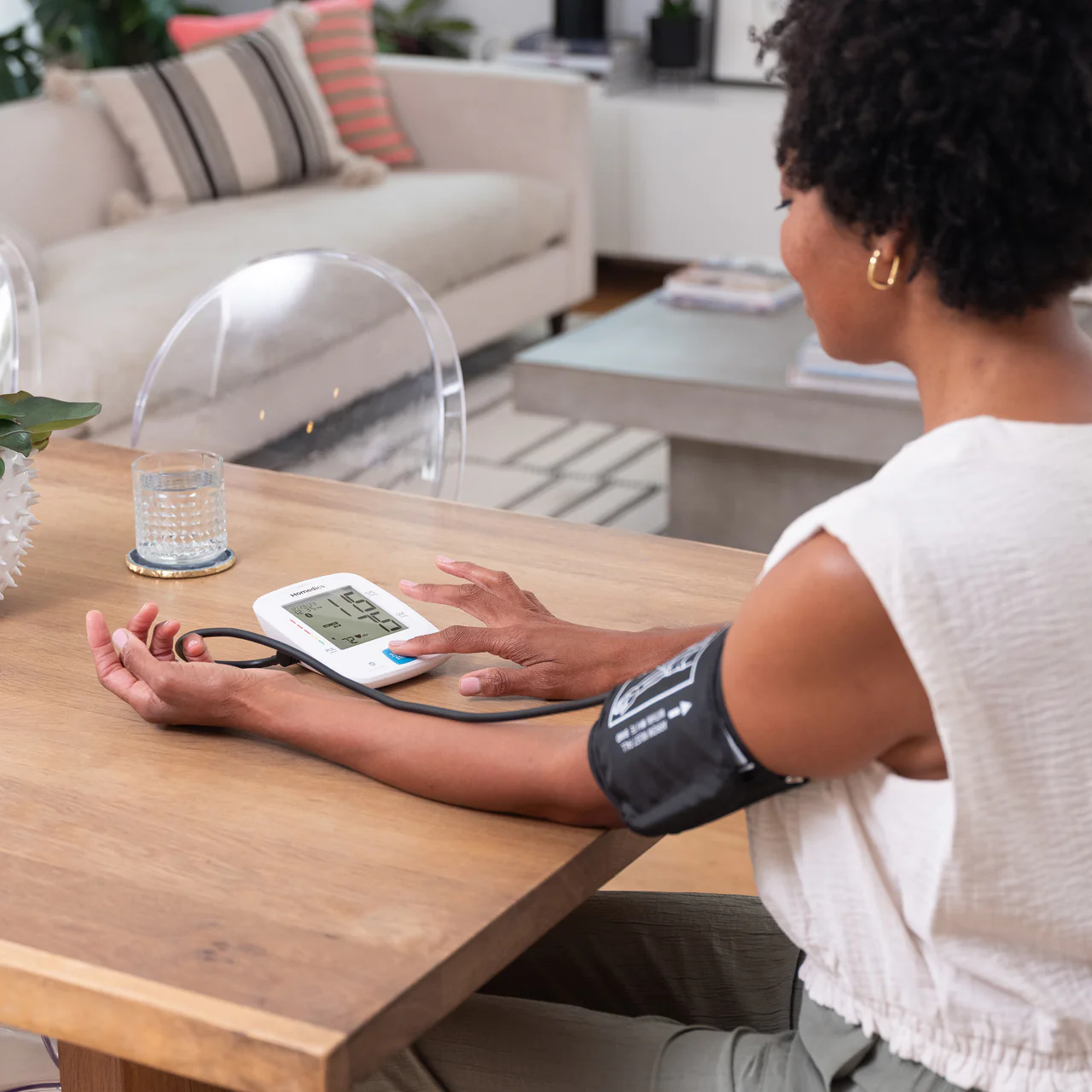 Upper Arm 600 Series Blood Pressure Monitor - Image 7