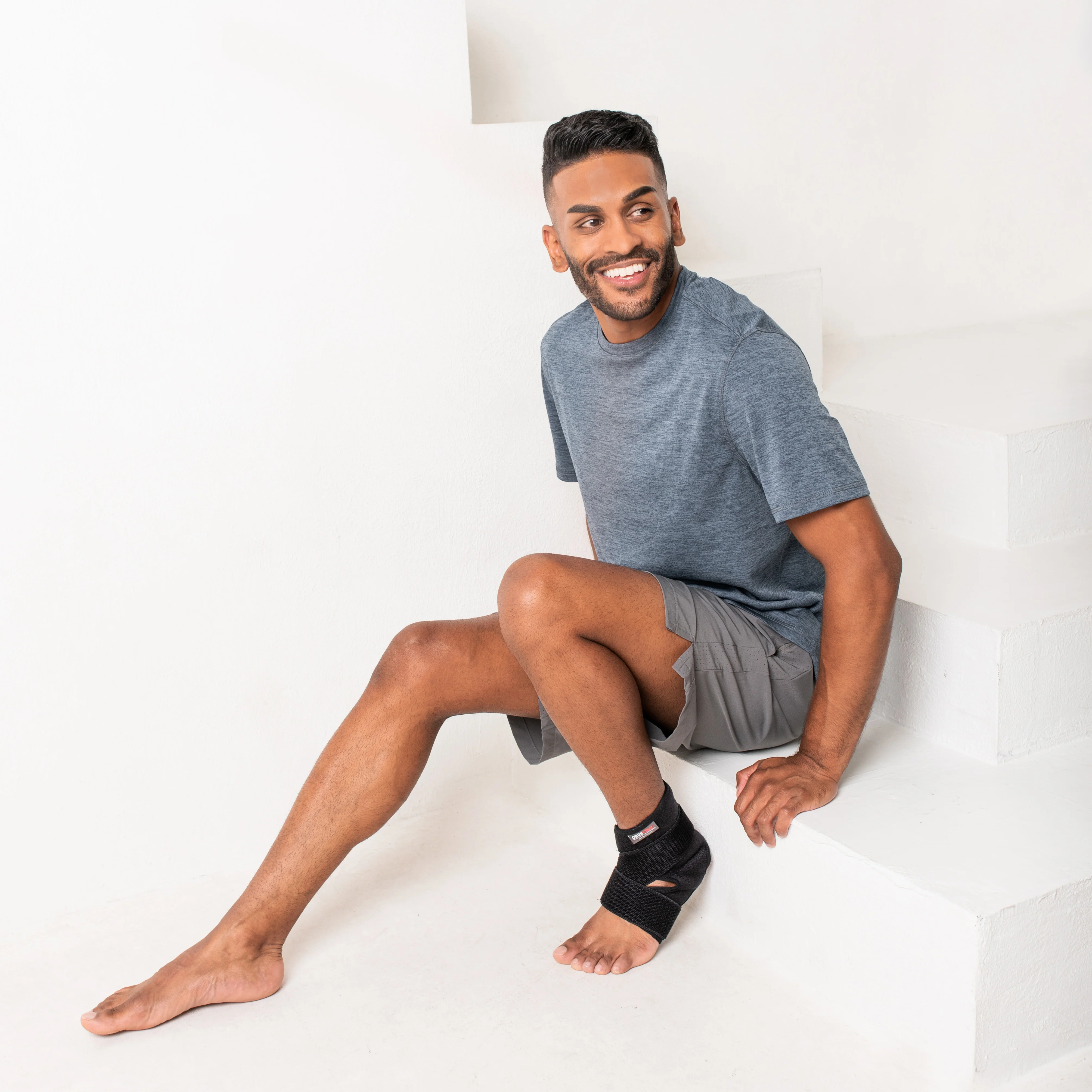 Hot and Cold Ankle Support - Image 2