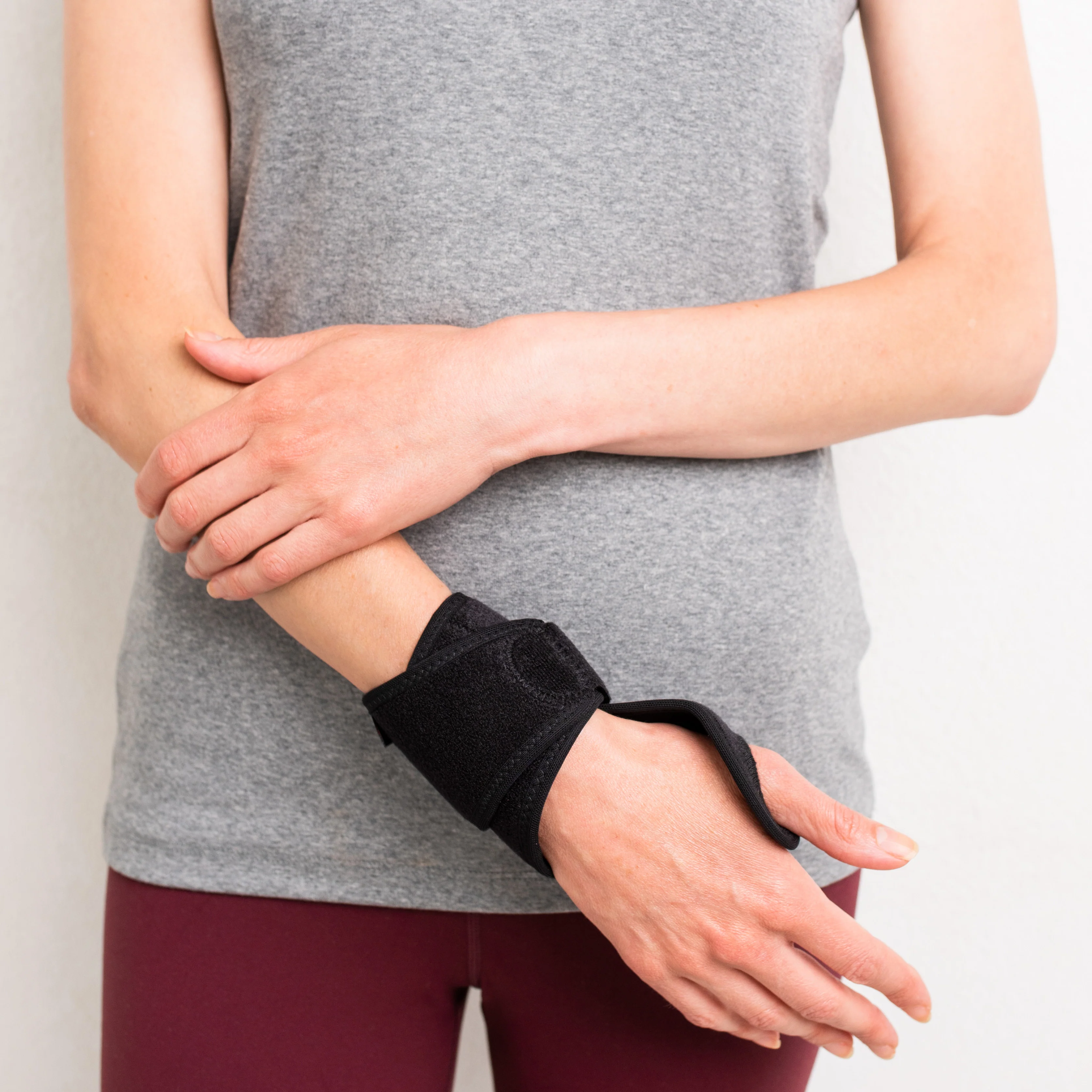 Hot and Cold Wrist Support - Image 2