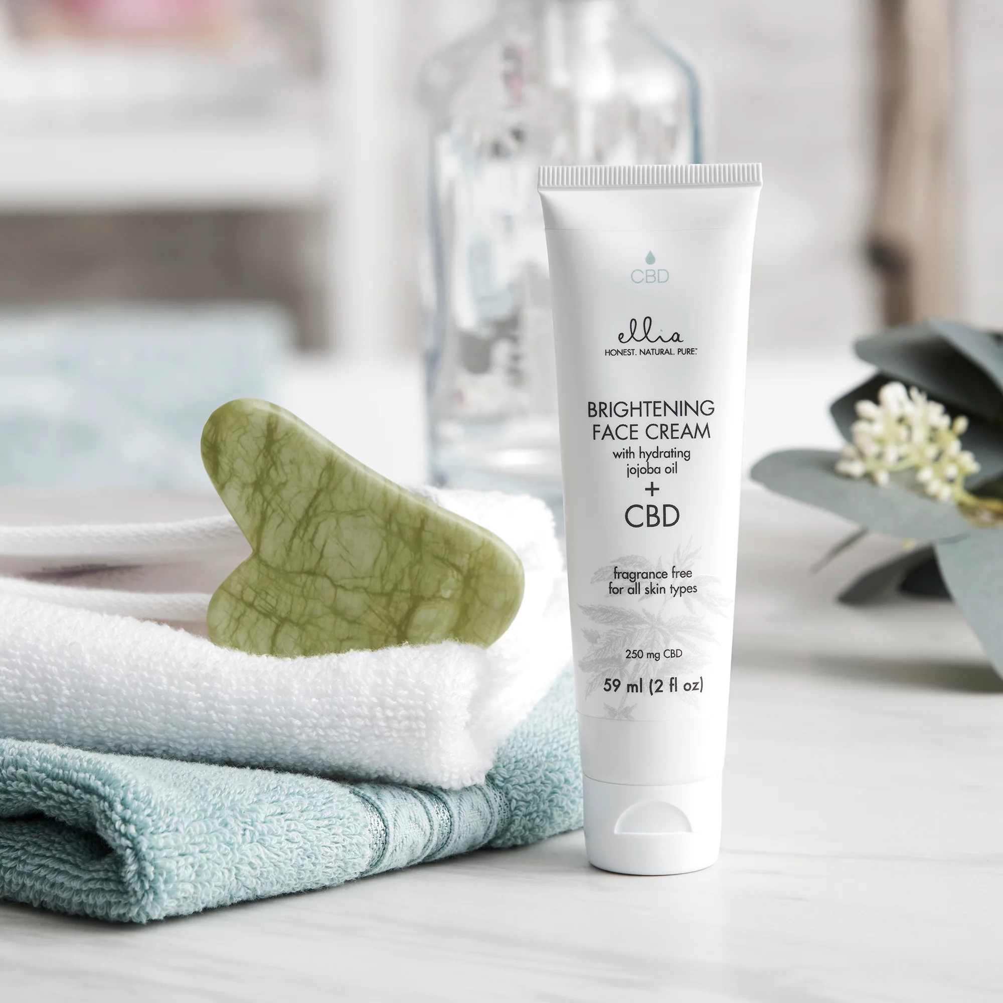 Jade Gua Sha + Brightening Face Cream - Image 3