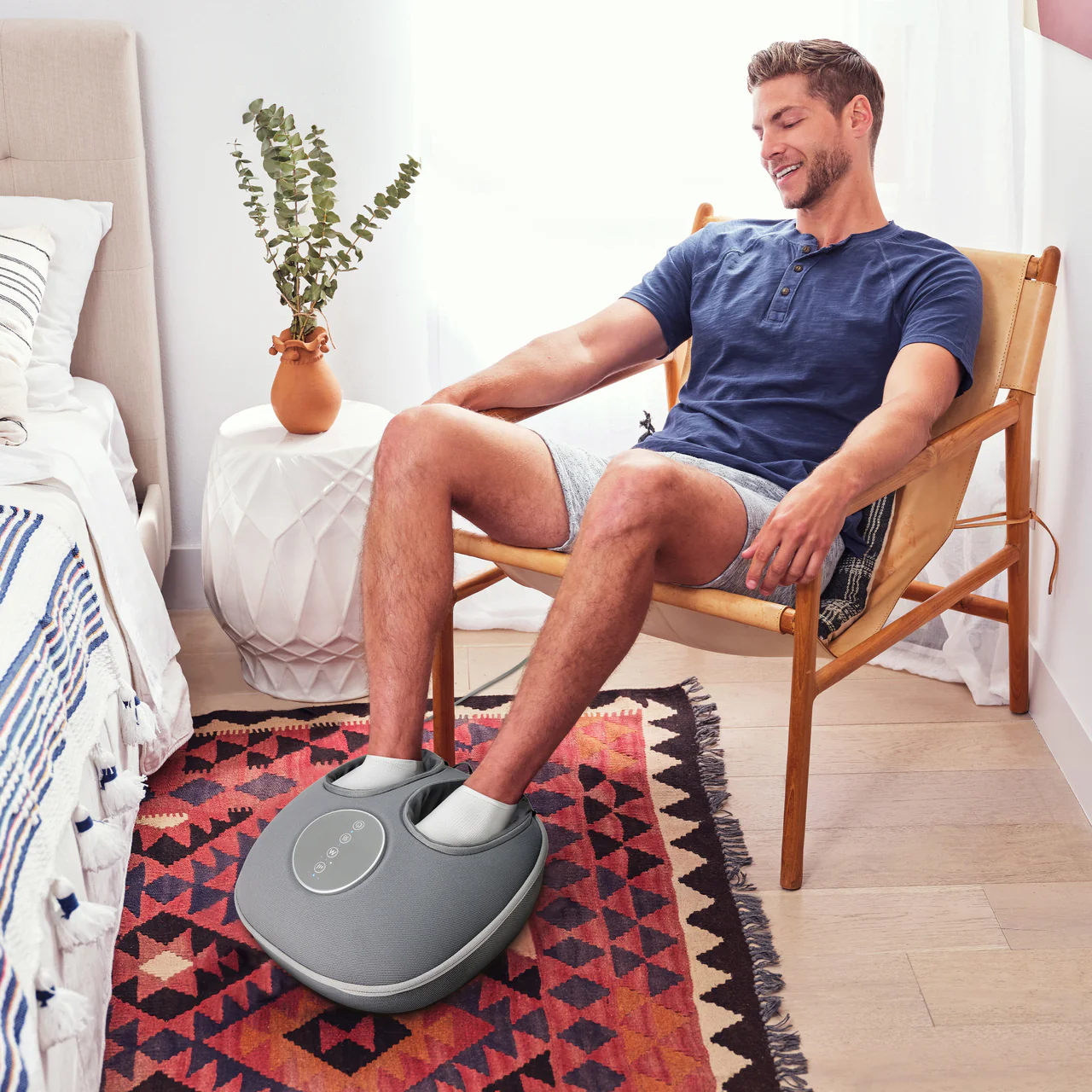 Shiatsu Air Deluxe Foot Massager with Heat - Image 6